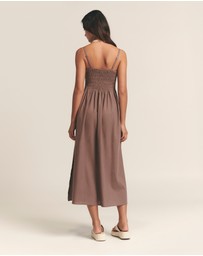 ST MRLO - Lanah Midi Dress