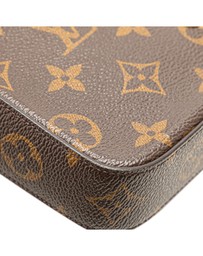 Pre-Loved by Azura Reborn - Pre-Loved louis vuitton Stylish Crossbody Envelope Flap Bag with Adjustable Shoulder Strap