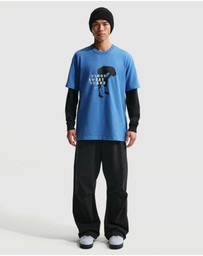 Nike - Sportswear Premium Essentials T-Shirt