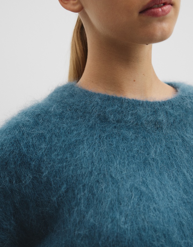 Country Road - Long Sleeve Fluffy Crew Knit