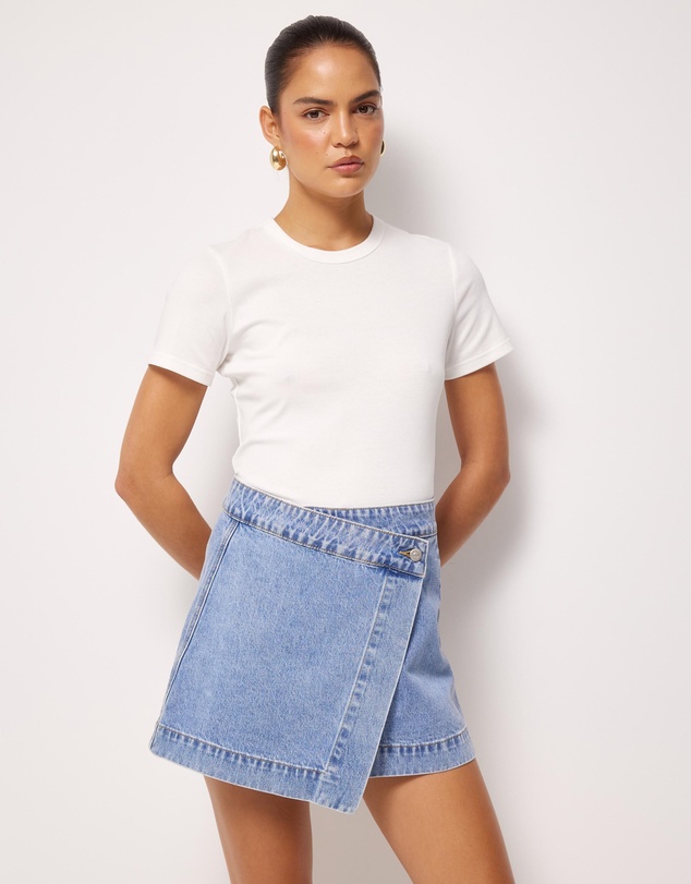 AERE - Eliza Slim Crew Neck Tee