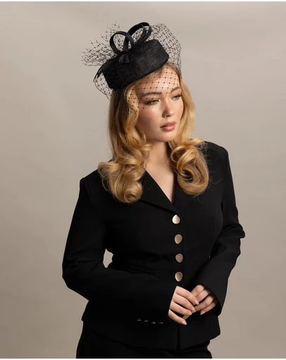 Morgan & Taylor - Cheryl Pillbox Hat in Black
