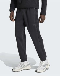 adidas Originals - SPACER TEAMGEIST 26 CUTLINE CUFFED PANTS Mens