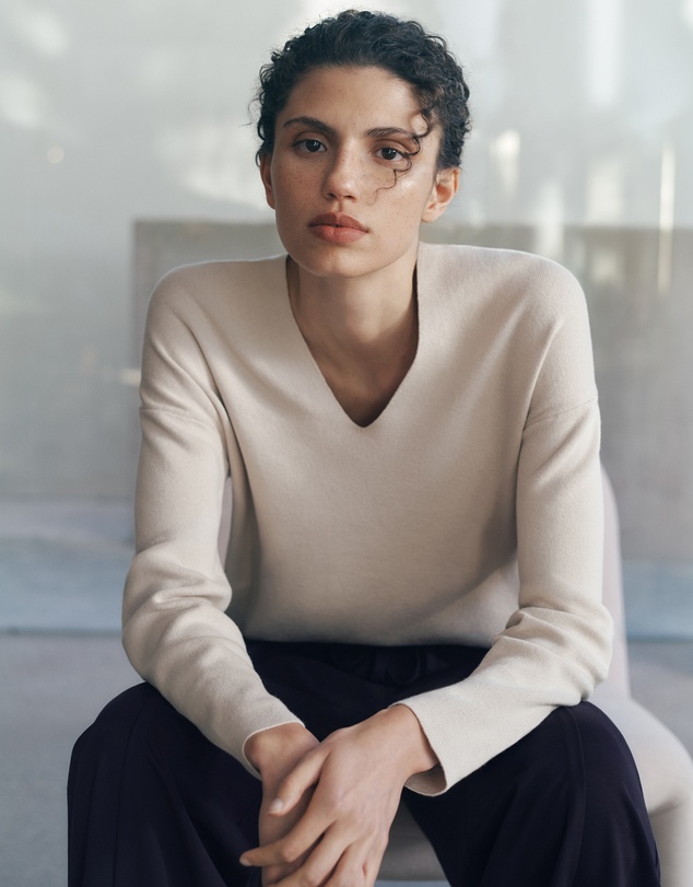 Trenery - Sculpted V Neck Knit in Clay