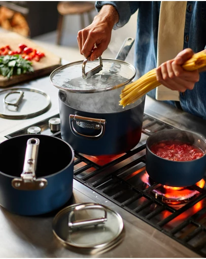 Joseph Joseph - Space Non-stick Saucepan with Folding Handles and Lid - 15 cm