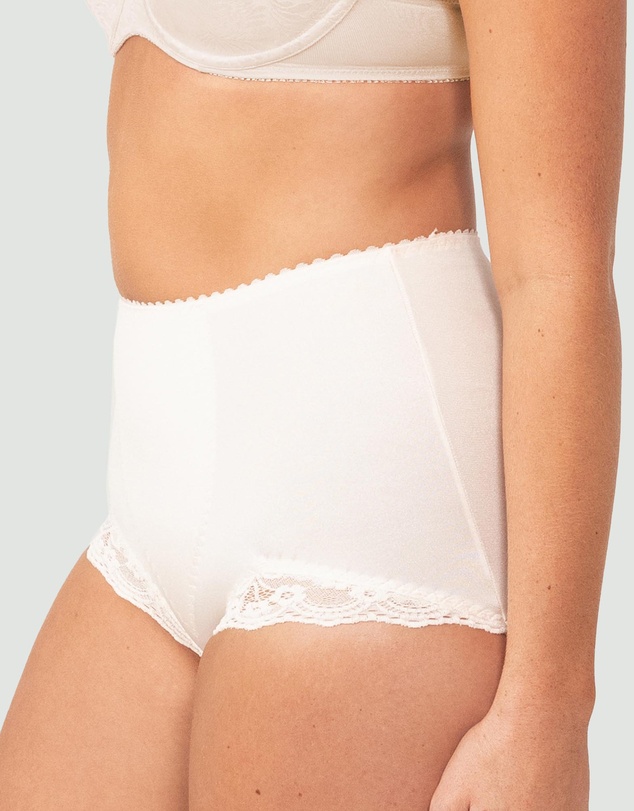 Triumph - Something Else Tum-E-Lace Panty