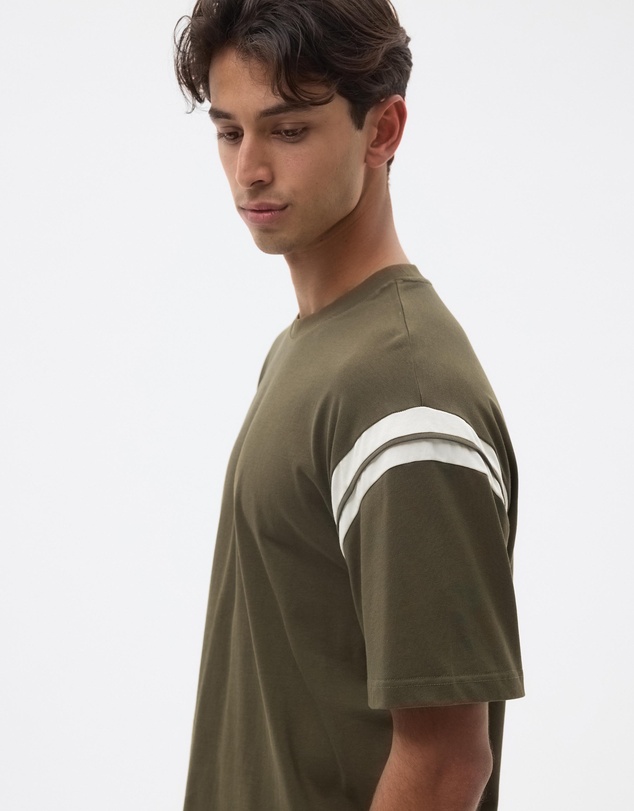 AERE - Contrast Sleeve Tee