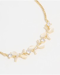 Lovisa - Gold Plated Single Triangle Bow Weave Toggle Bracelet