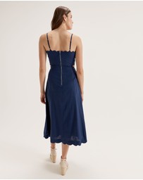Review - Gigi Scalloped Dress