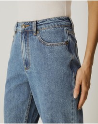 Atmos&Here - The Ultimate High Rise Straight Jeans