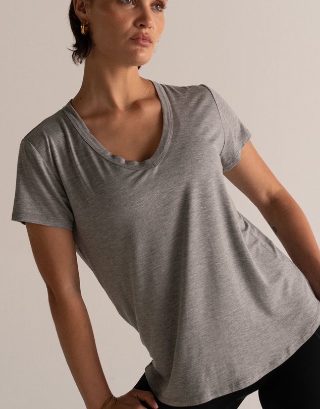 HyperLuxe The Label - V Neck Shirt