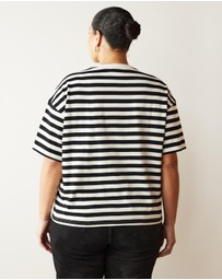 Atmos&Here Curvy - Organic Cotton Boyfriend Tee
