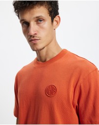 Deus Ex Machina - Pill Logo Tee