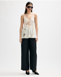 Minima Esenciales - Aisla Lace Insert Cami Top