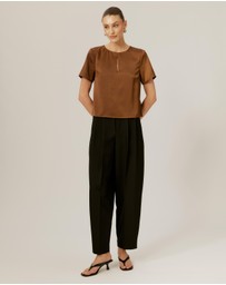 Tussah - SS Keyhole Top