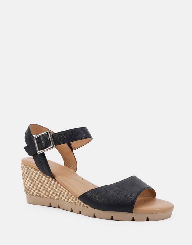 Clarks - Nadia Black