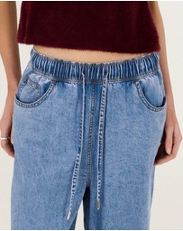 Staple the Label - Rae Relaxed Chambray Pants