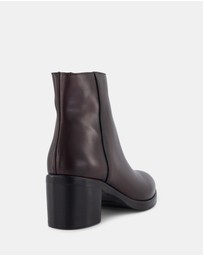 Shelly Shen - Elect Boots