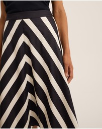 Review - Umbrella Chevron Midi Skirt
