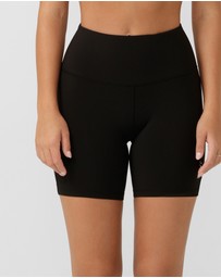 Lorna Jane - Lotus No Chafe 16cm Bike Shorts