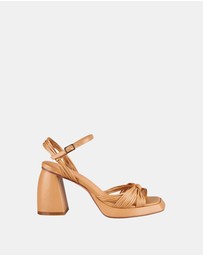Sol Sana - Evita Platform Heel