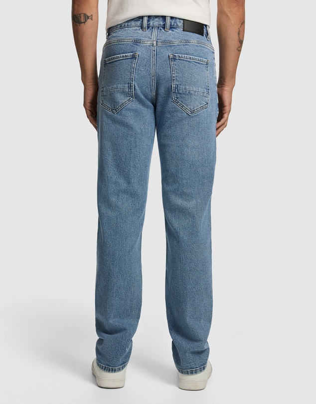 yd. - Spike Straight Jean