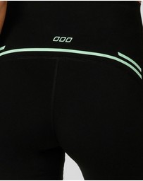Lorna Jane - Train Hard 10cm Bike Shorts