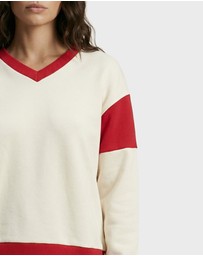 Academy Brand - Maggie Contrast V Sweat