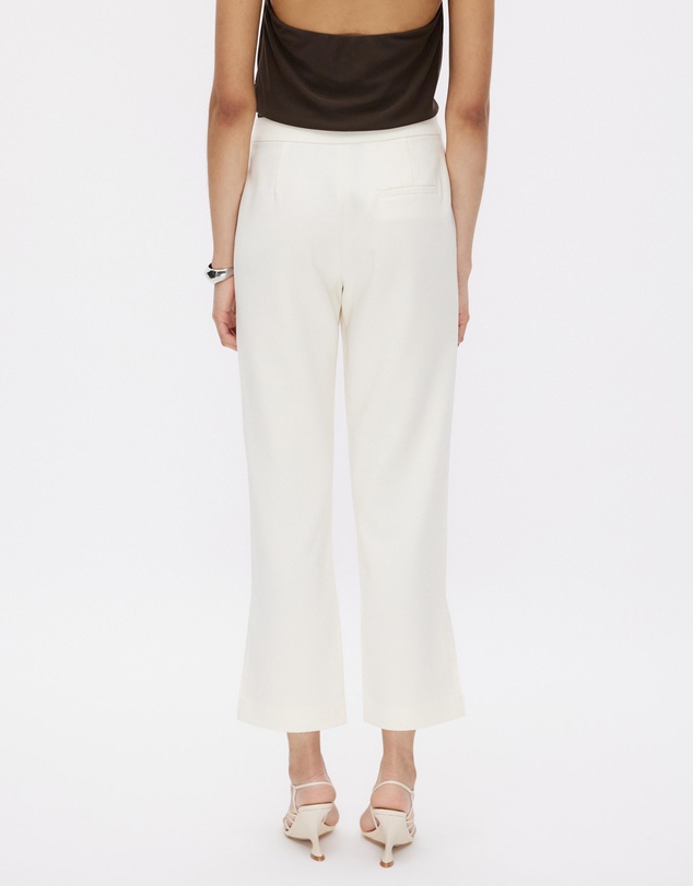 Minima Esenciales - Leland Skinny Leg Pleat Detail Pants