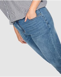 Love Your Wardrobe - Lottie Mid Wash Jeans