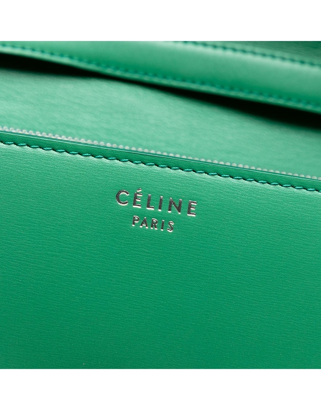 Pre-Loved by Azura Reborn - Pre-Loved Medium Calfskin Classic Box