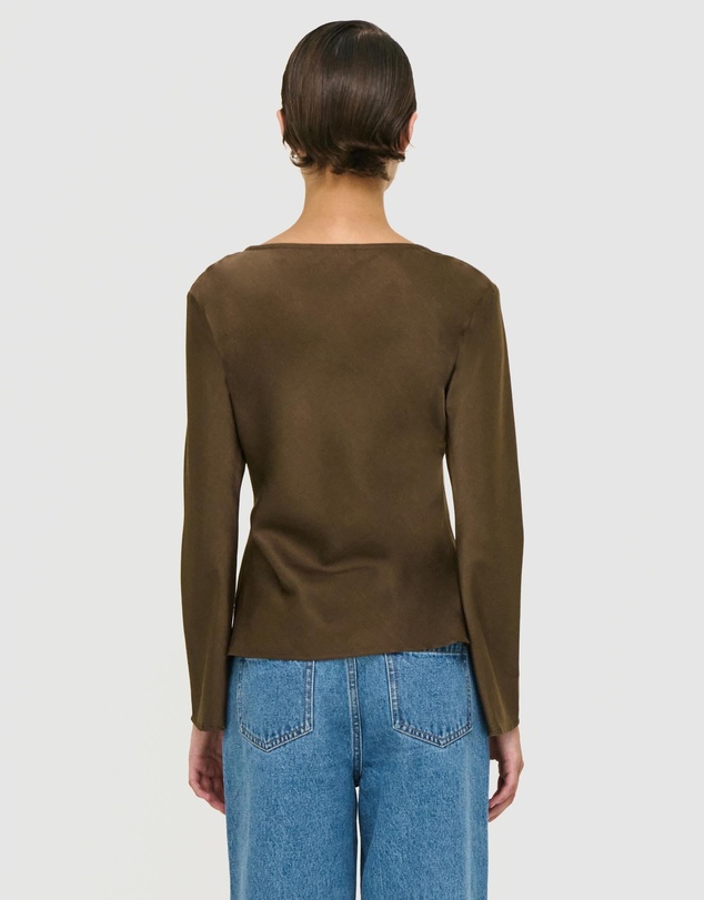 Staple the Label - Dakota Bias Top