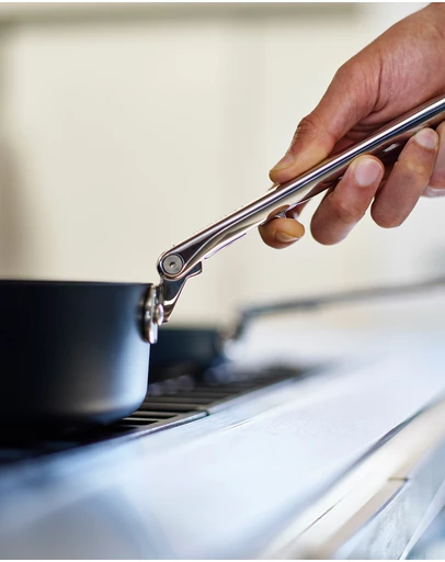 Joseph Joseph - Space Non-stick Frying Pan with Folding Handle - 20cm