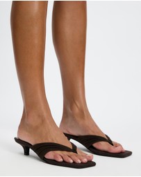 Atmos&Here - Tilly Square Toe Thong Faux Suede Heels