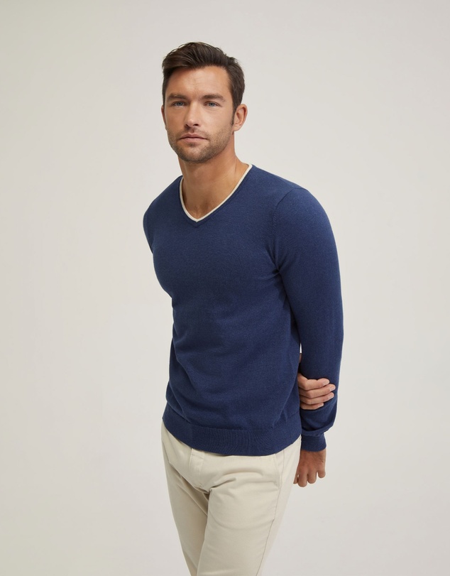 Oxford - Tipping V-Neck Knitted Top