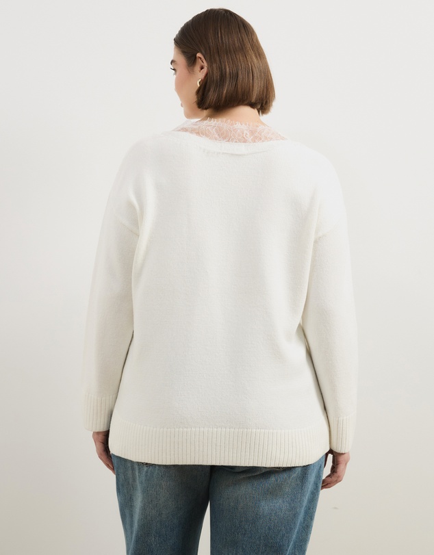 Atmos&Here Curvy - Teo V Neck Knit Jumper With Lace Trim