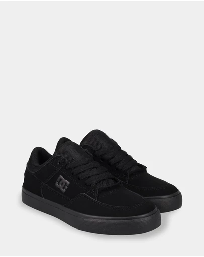 DC Shoes - Boys 8 to 16 Onyx Skate Shoes