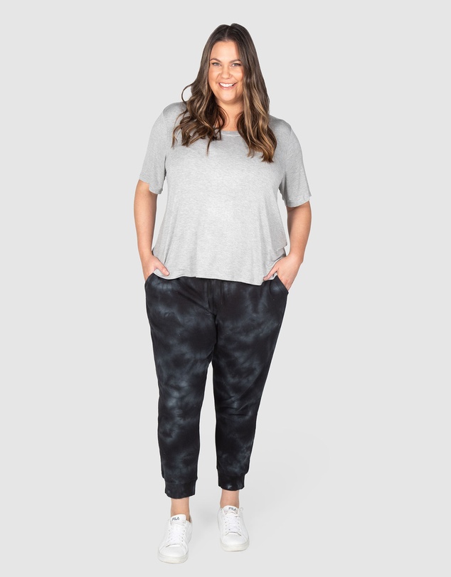 Love Your Wardrobe - Kelly Dipped Hem T-shirt