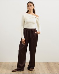Atmos&Here - Alora Long Sleeve Knit Top With Twist Detail