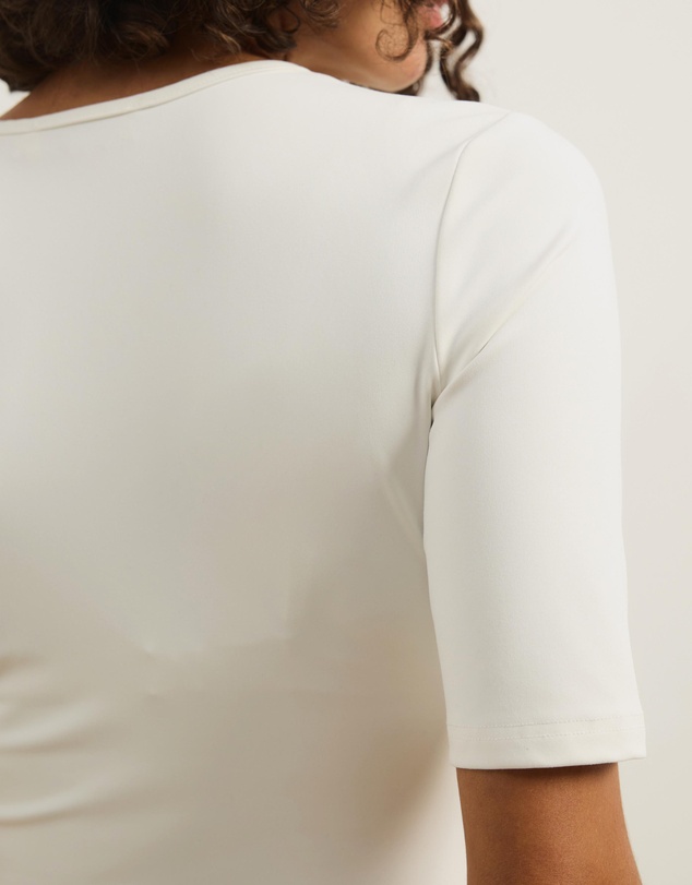 Atmos&Here - Deep V-Neck T-Shirt
