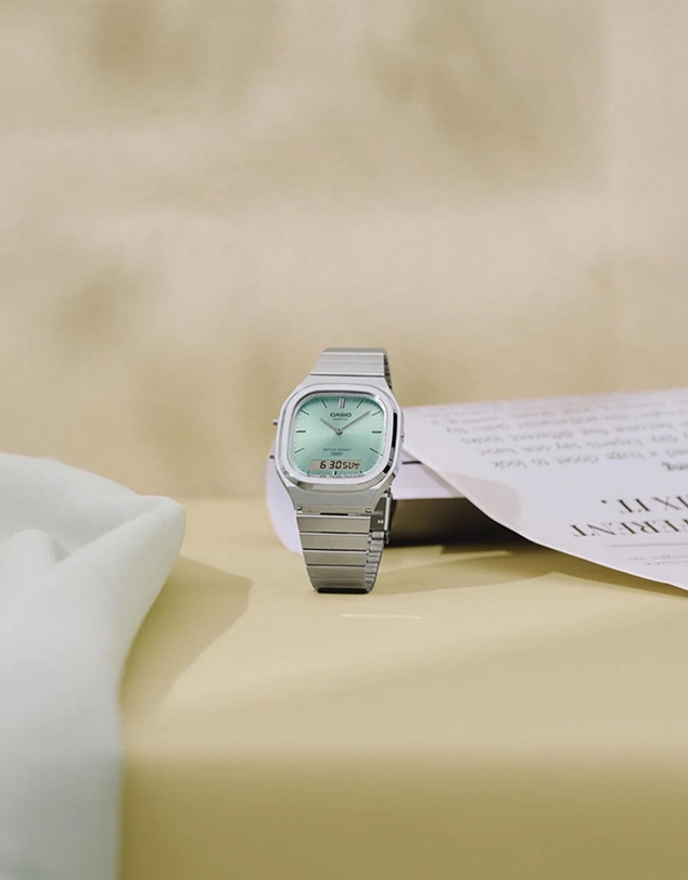 Casio - AQ-240 Warm Tone Colors