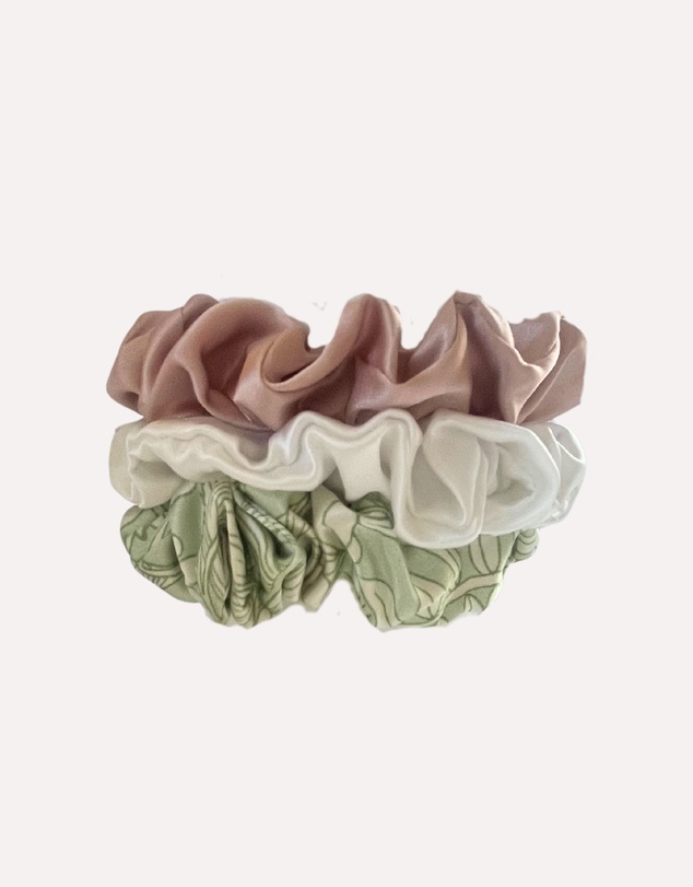 SILK MAGNOLIA - Pure Silk Scrunchie