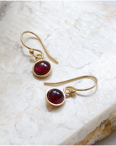 Elli Jewelry - Earrings Ear Hanger Basic Round with Garnet Gemstone in 925 Sterling Silver gold plated