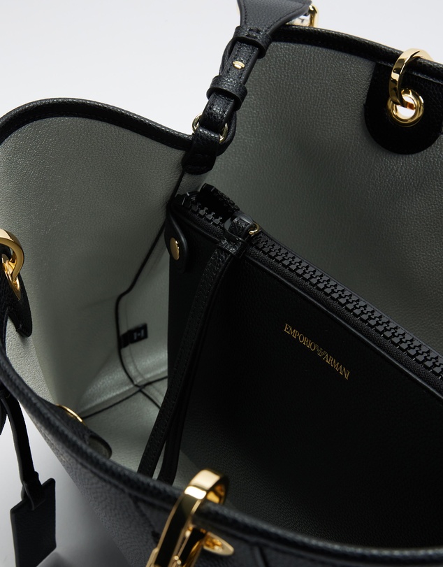 Emporio Armani - Shopping M St. Cervo