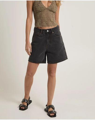 Subtitled - Vahli Denim Jorts