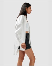 Belle & Bloom - Into You Oversized Shirt