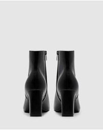 Nine West - Yevy