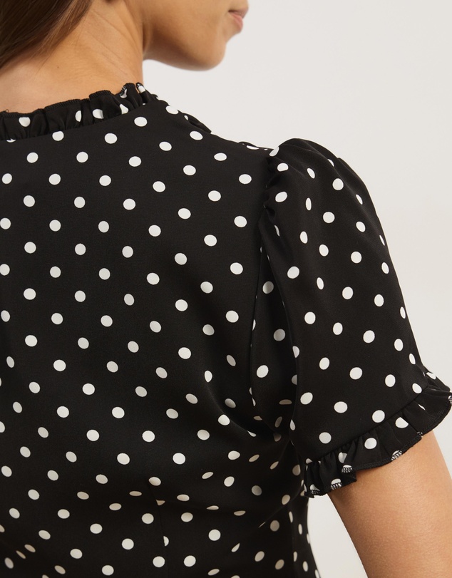 Atmos&Here - Meadow V-Neck Ruffle Blouse