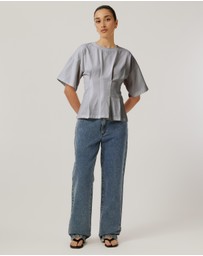 Calli - Tucked T-Shirt