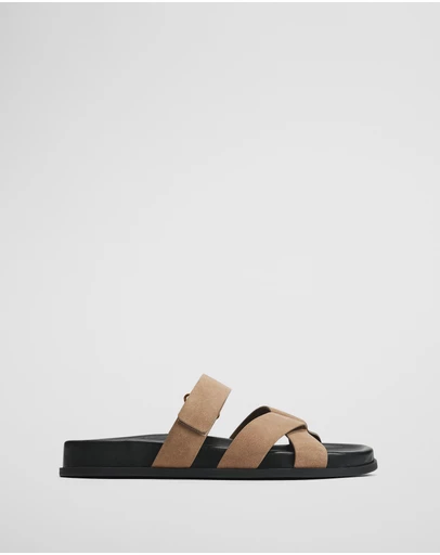 Country Road - Ellie Sandal
